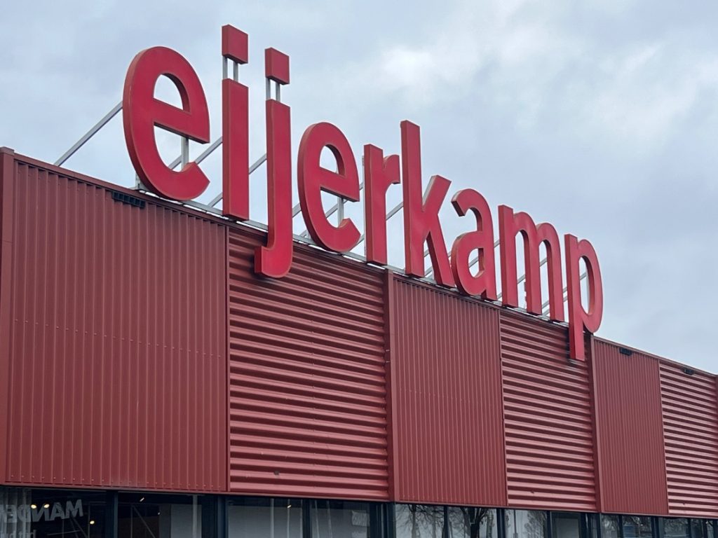 eijerkamp Zutphen letters dak vestiging