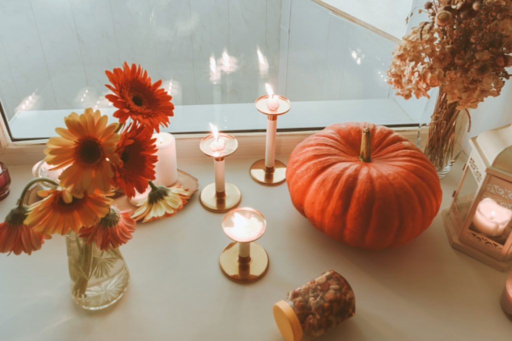 vensterbank ideeën klein raam herfst